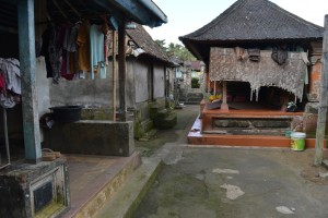 45 kilometer ten noorden van Denpasar en 6 kilometer ten noorden van Bangli ligt het traditionele dorp Penglipuran, het is onderdeel van Tenganan.