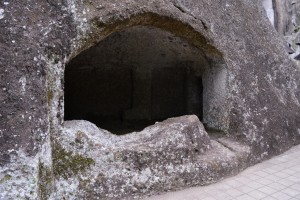Gunung Kawi, een in de rotsen uitgehouwen tempelcomplex.